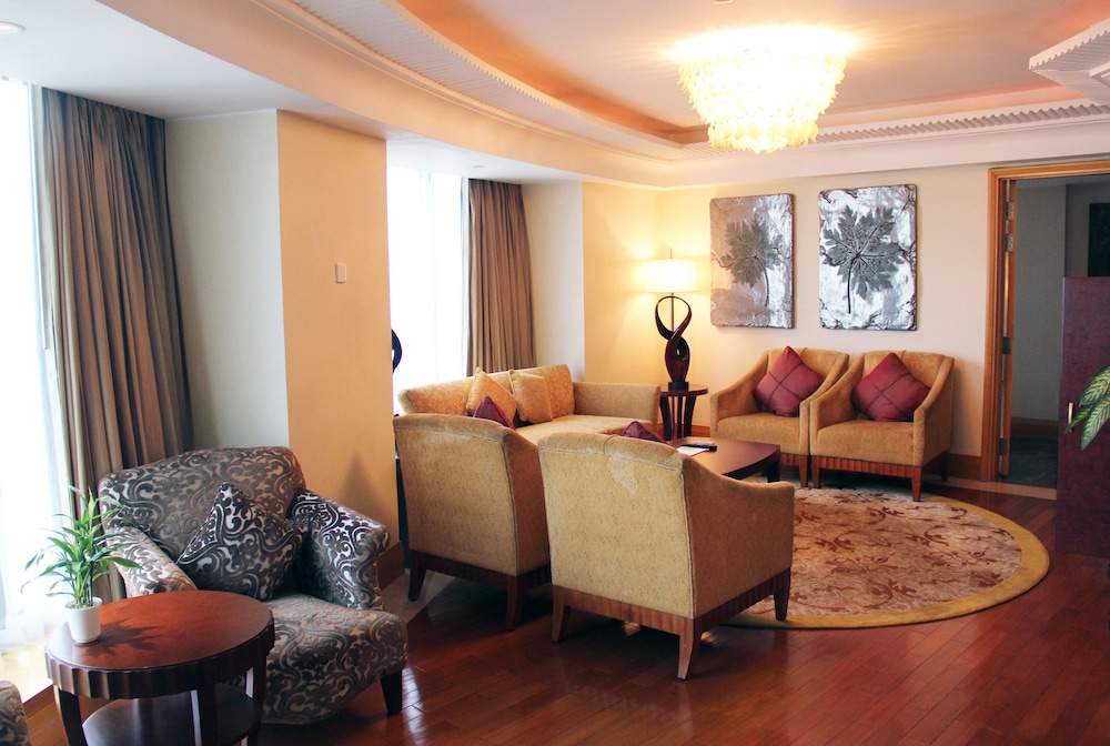 Presidential Suite, 1 King Bed with Sofa bed, City View, Poolside (City View) - Photo 6
