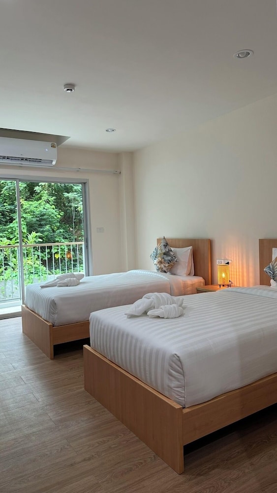 Deluxe Double or Twin Room - Photo 1