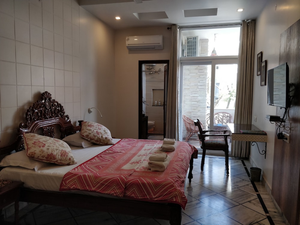 Super Deluxe Room - Photo 20