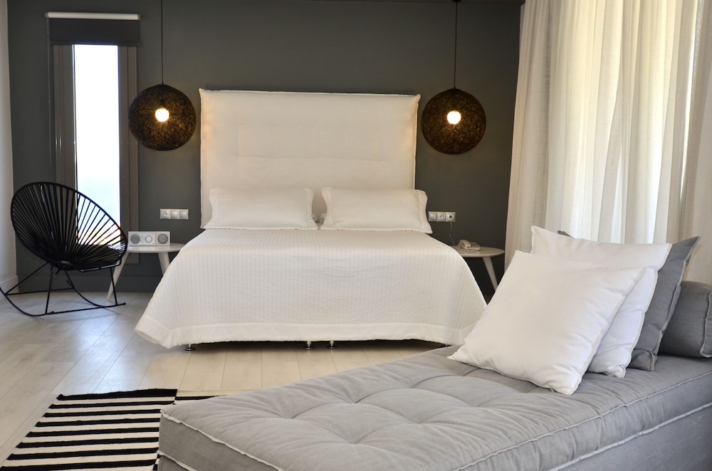 Deluxe Suite - Photo 1