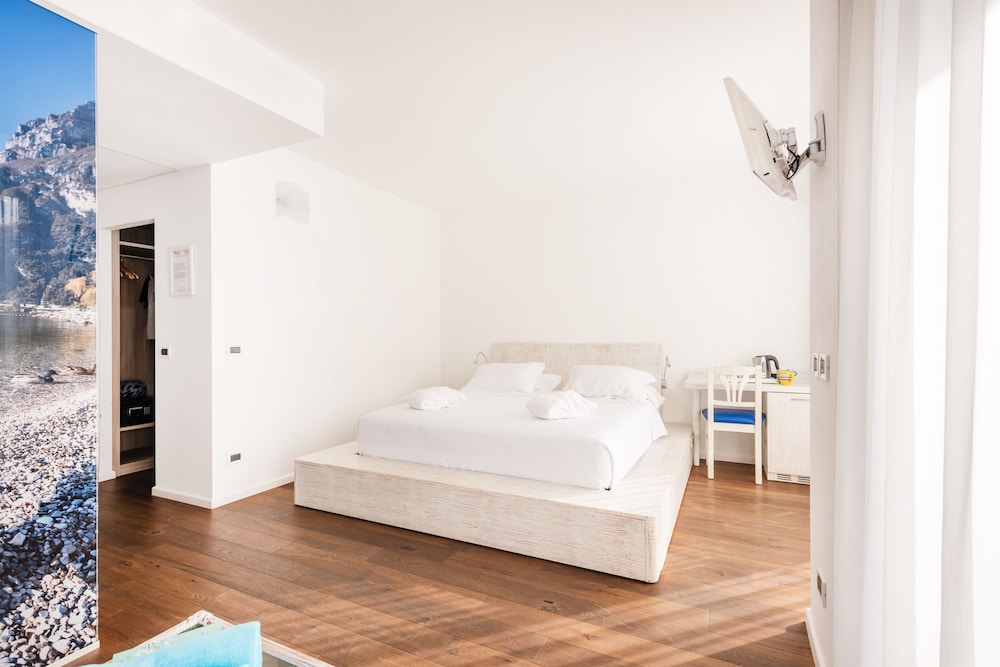 Deluxe Quadruple Room photo 2