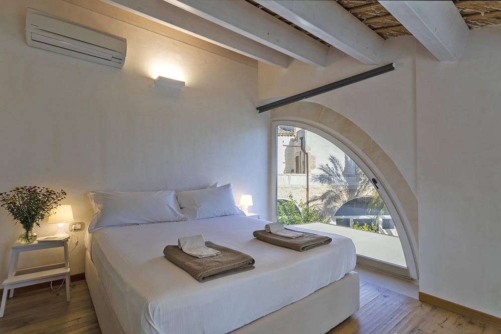 Villa photo 1