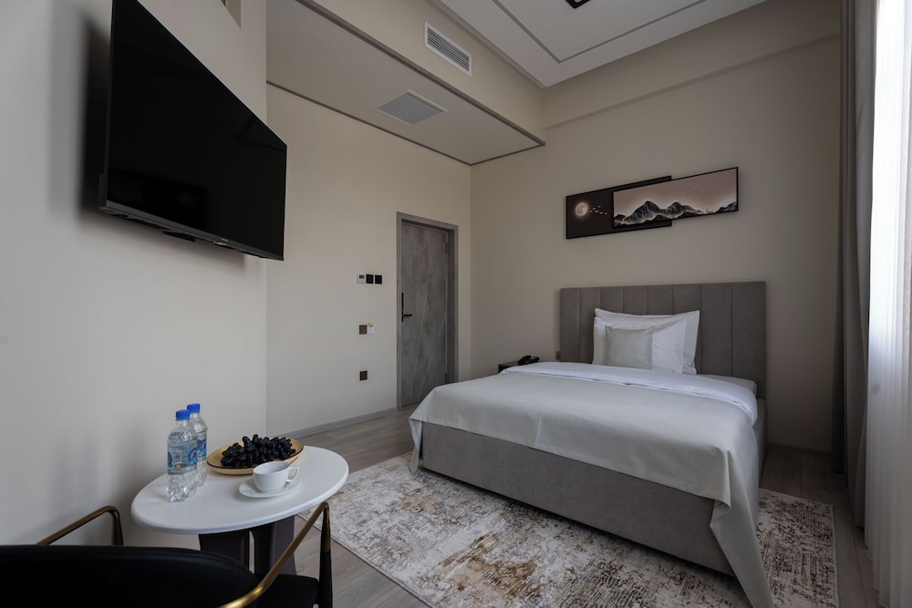 Basic Single Room, Courtyard View photo 3