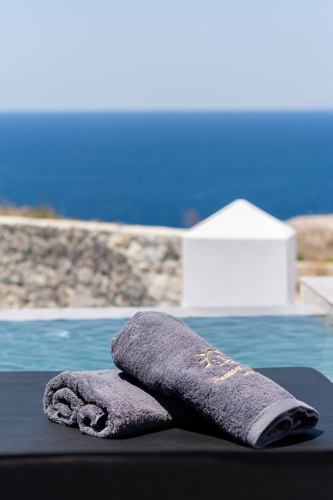 Deluxe Suite with plunge pool and sea view - Photo 5
