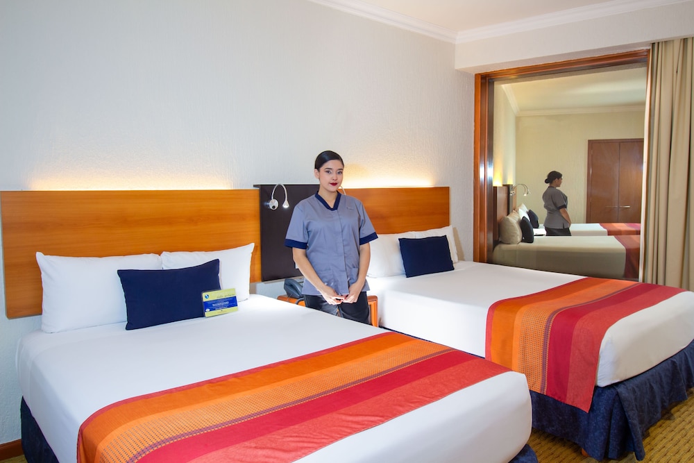 Executive Room, 2 Double Beds - Photo 2