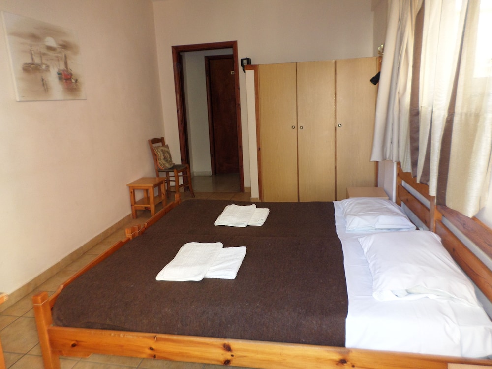 Double Room, 1 Double Bed, Non Smoking thumbnail 5