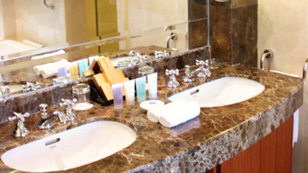 Business Suite photo 2