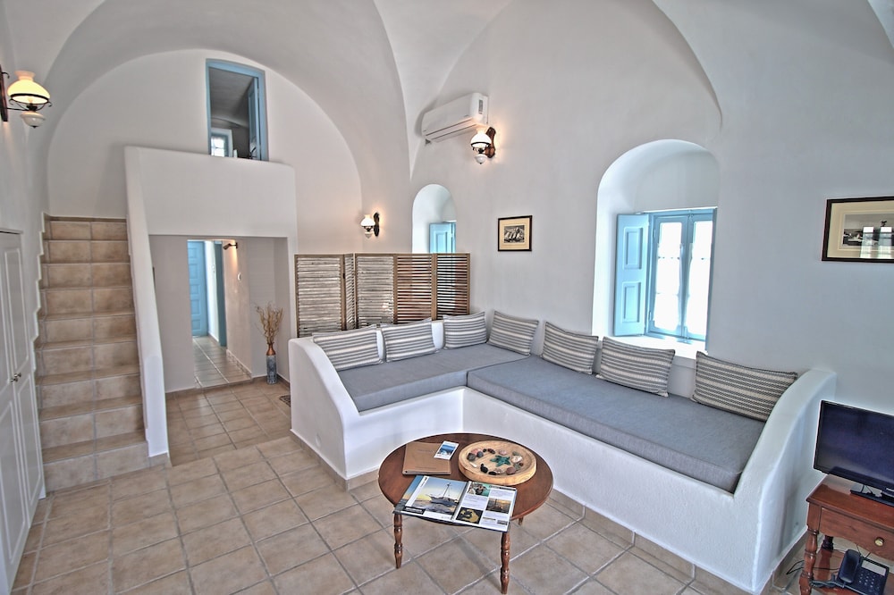 Traditional Apartment (Triple)