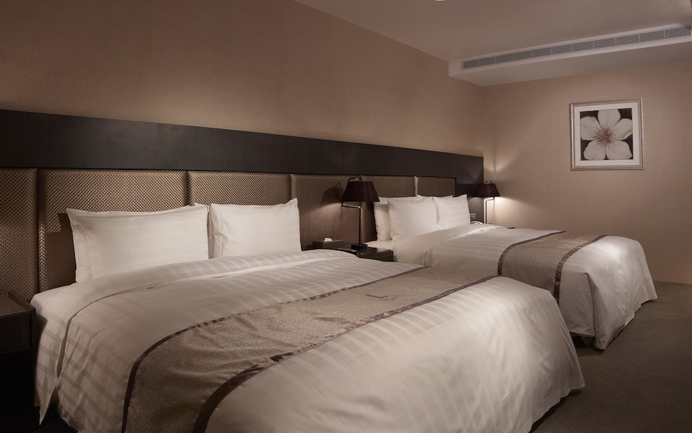 Family Quadruple Room, 2 Double Beds photo 2