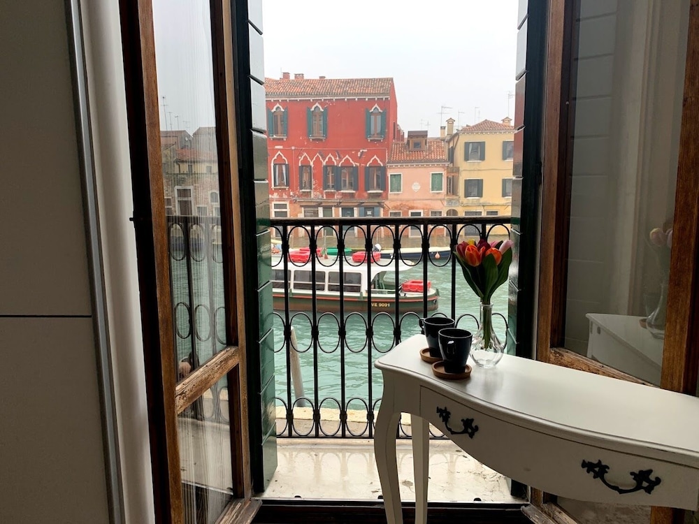 Cannaregio Canal View photo 2
