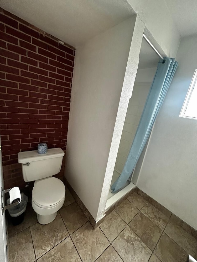 Room, 2 Queen Beds, Non Smoking - Photo 6