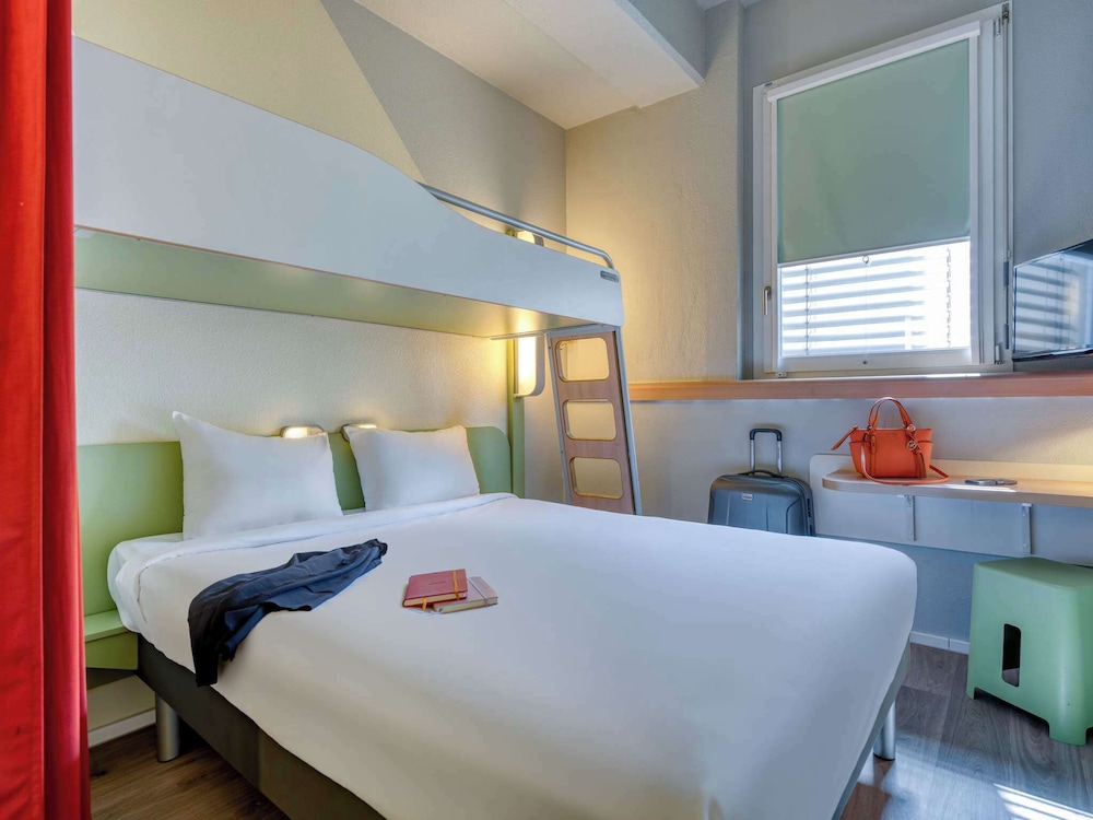 Triple Room, Multiple Beds photo 3