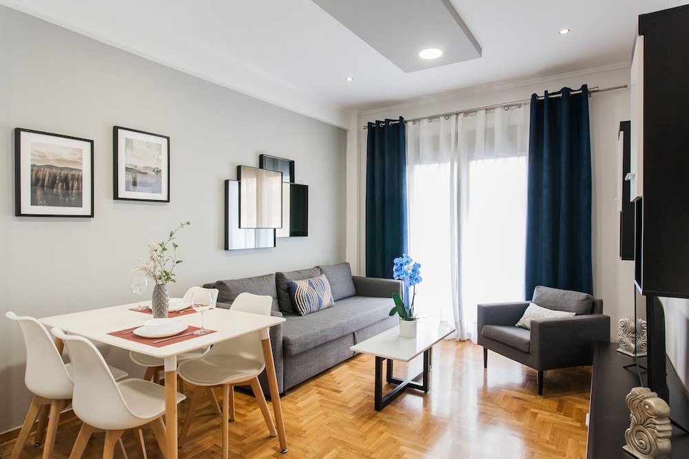 Apartment, 1 Bedroom, Balcony (Bright and Spacy) photo 1