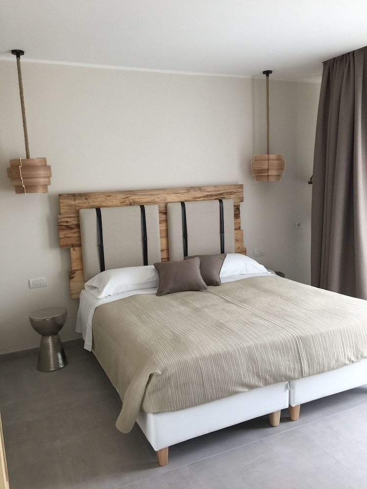 Deluxe Room, 1 Bedroom photo 3
