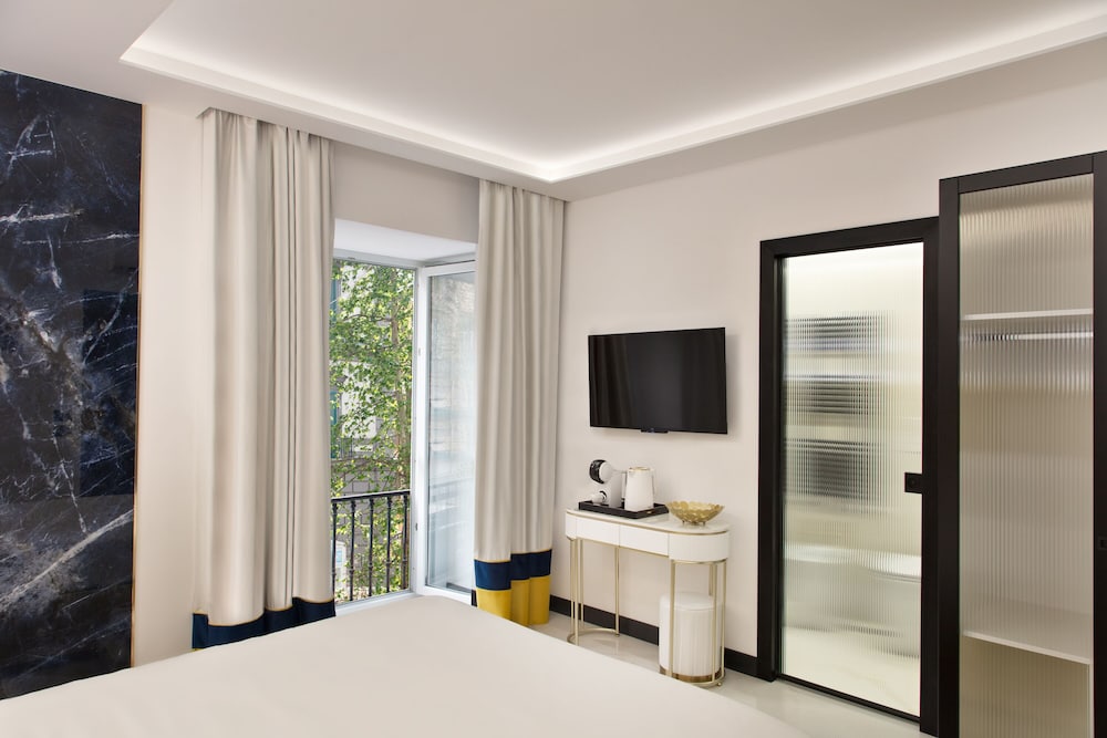 Superior Room, City View
