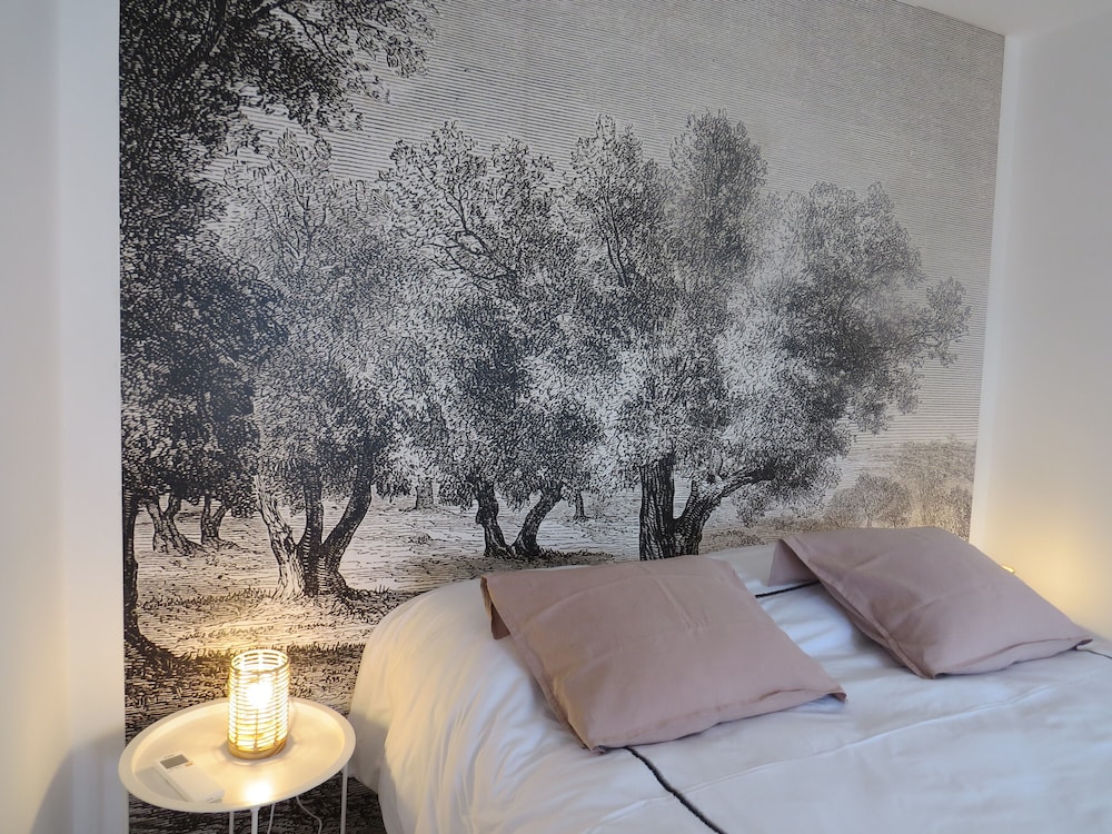 Comfort Room, 1 Queen Bed, Non Smoking, Terrace photo 1