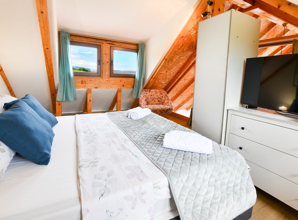 House (Three Bedroom House) photo 3