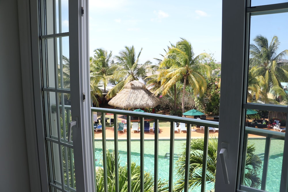 Standard Room, Pool View - Photo 3