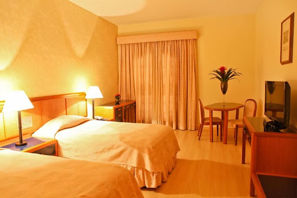 Quarto Duplo Twin Com Banheira