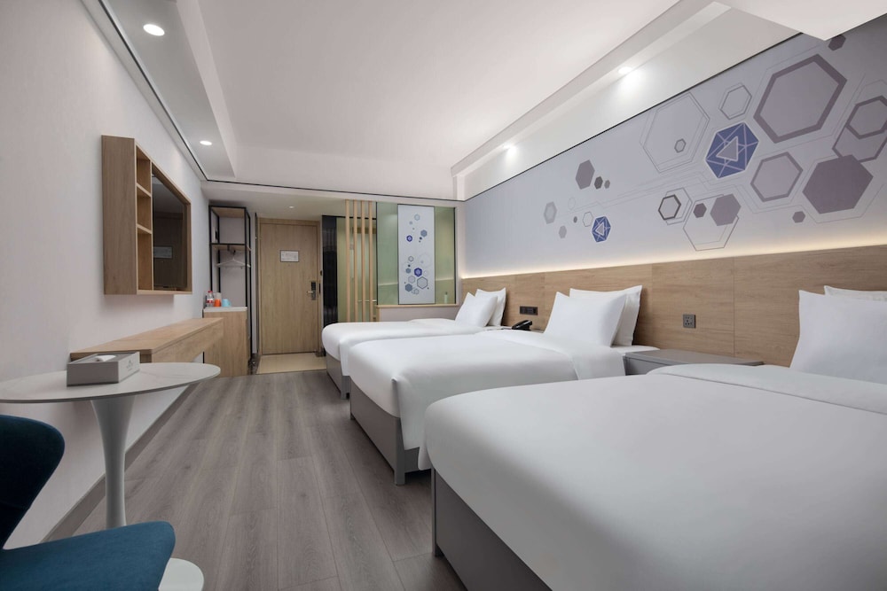 Family Room, 3 Twin Beds, Non Smoking photo 1