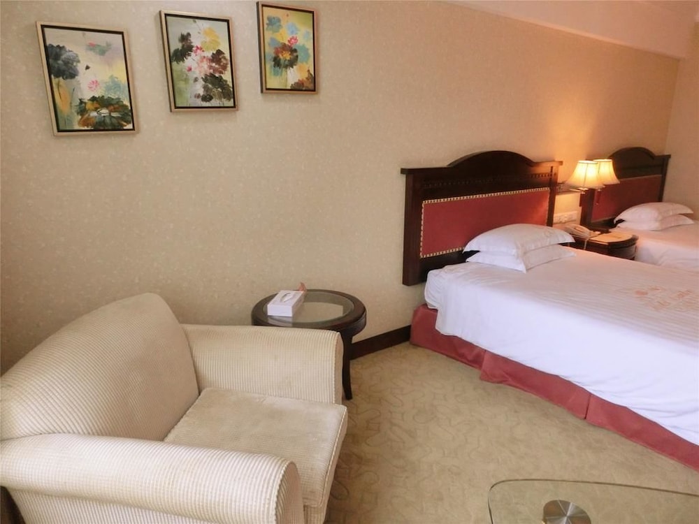 Commercial King Room photo 2