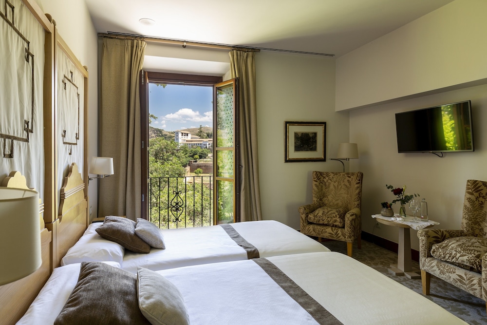 Superior Twin Room - Photo 3