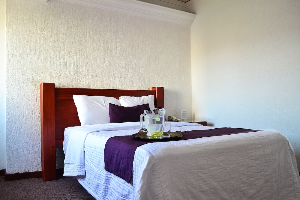 Standard Room, 2 Double Beds photo 3