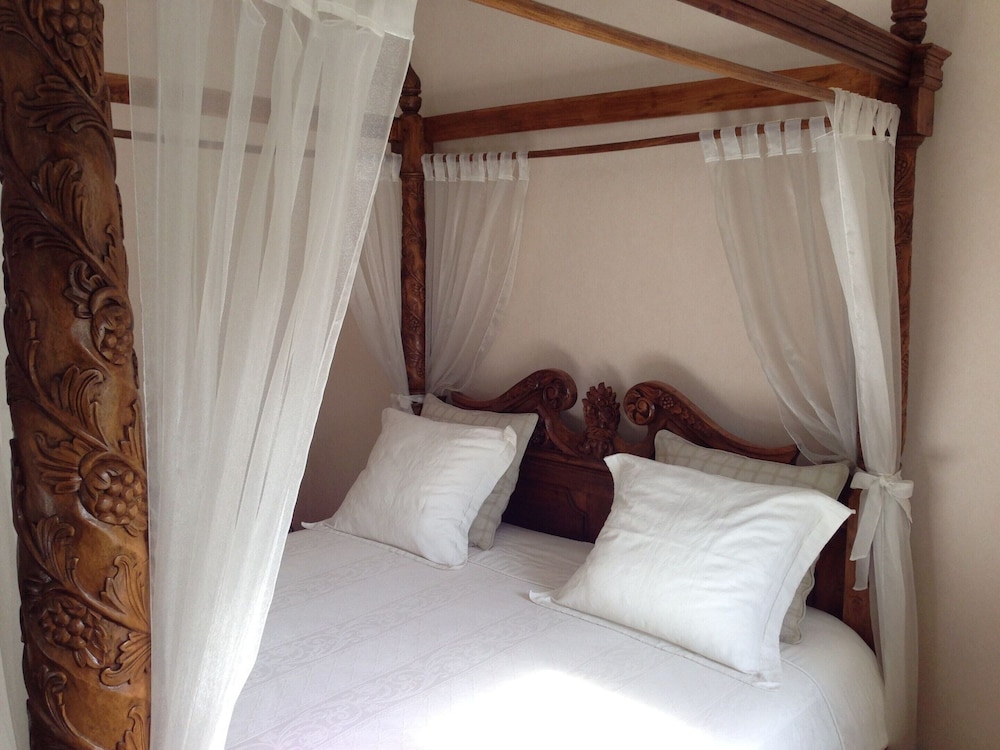 Villa photo 3