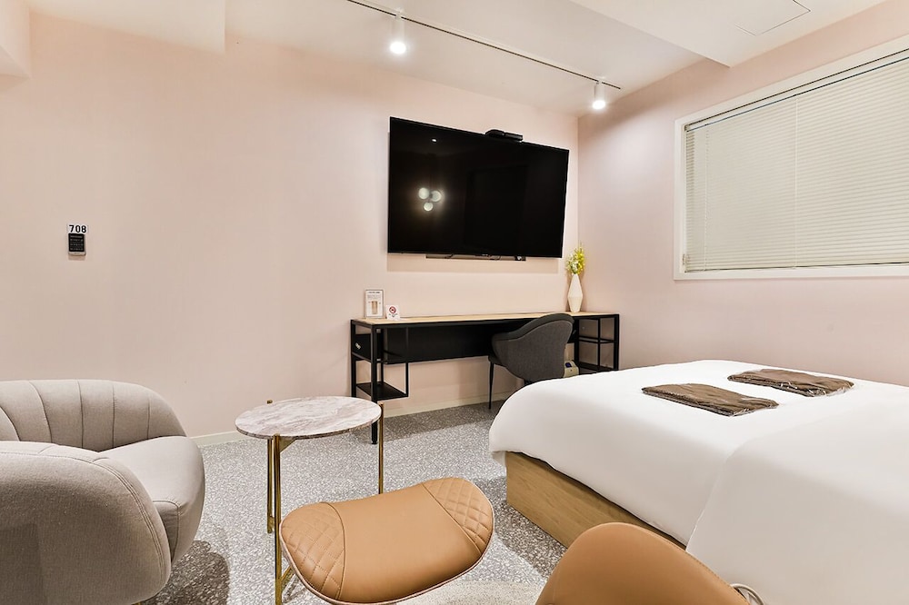 Premium Room - Photo 4