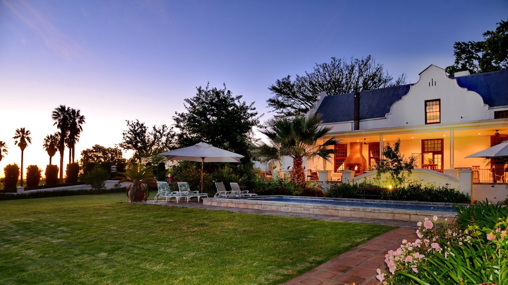 Premier Villa photo 2