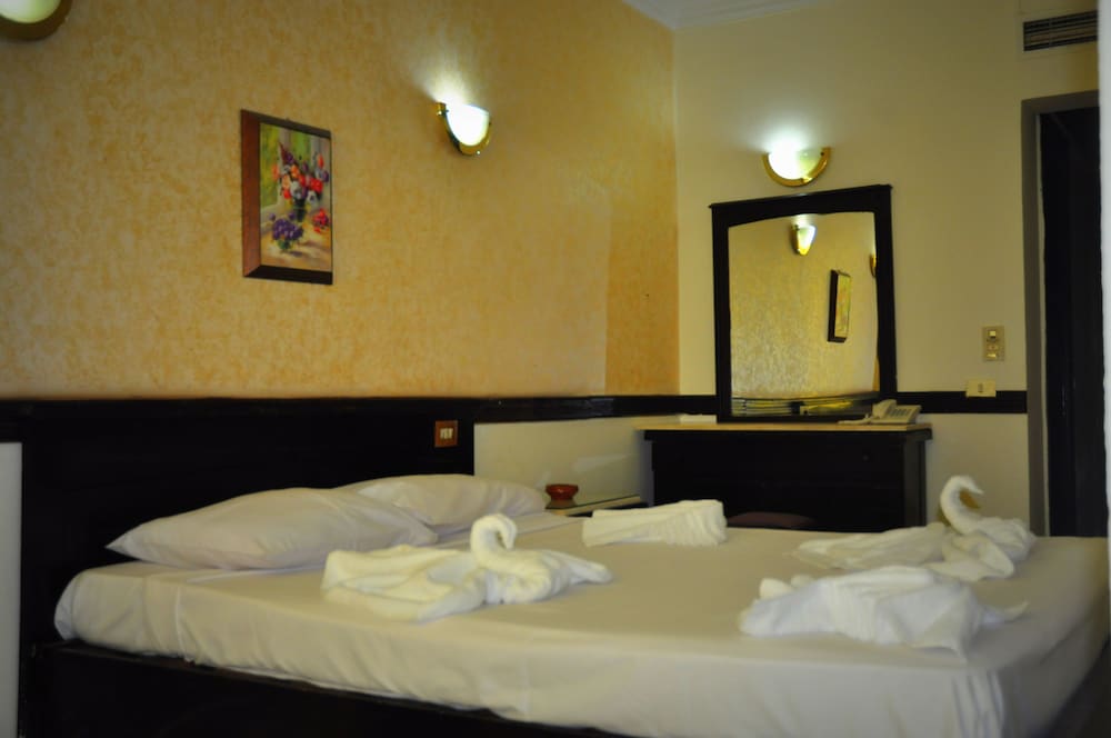 Senior Single Room, Garden View
