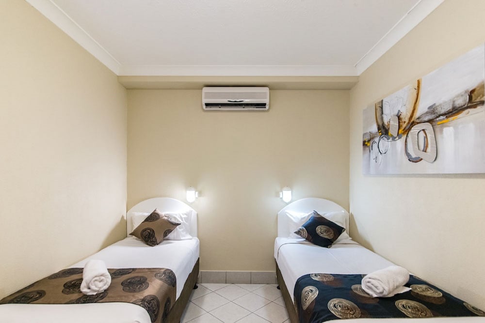 Standard Room, Multiple Beds, Non Smoking, Kitchenette photo 1