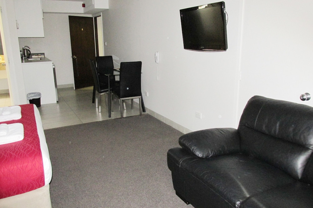 Interconnecting Twin Studio photo 2