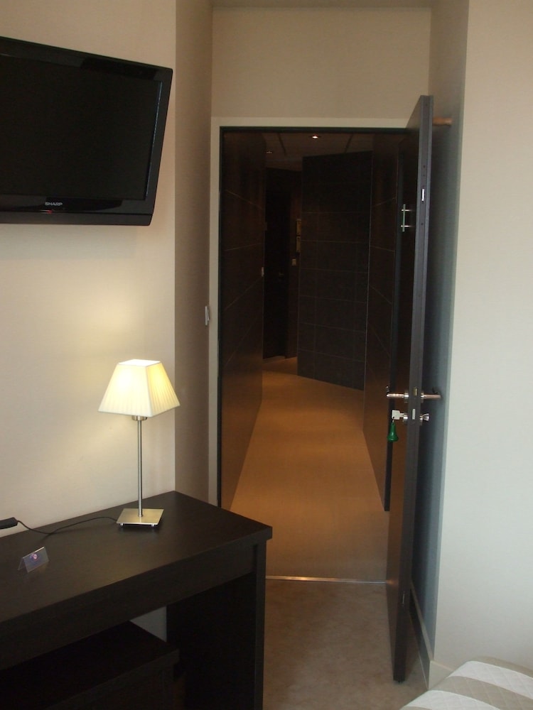 Double Room, 1 Queen Bed, Non Smoking photo 3