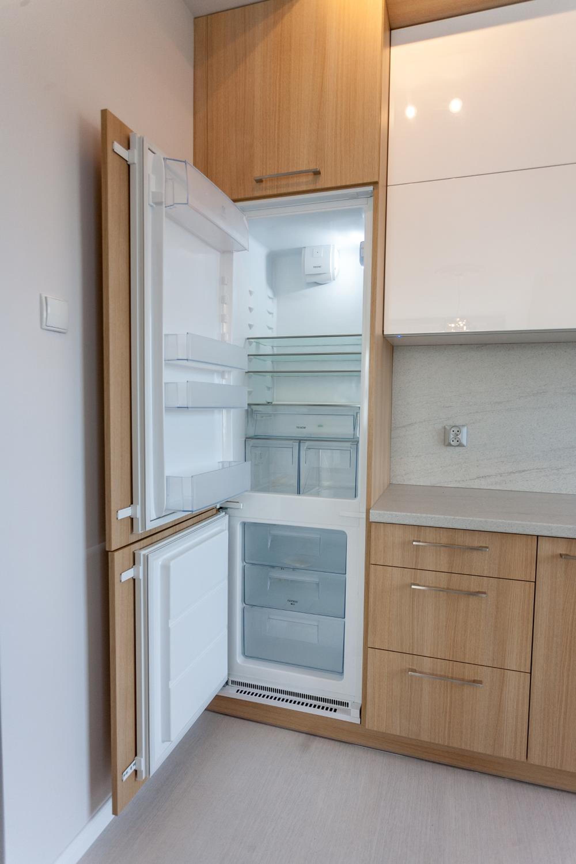 Deluxe Two-Bedroom Apartment with swimming pool access photo 2
