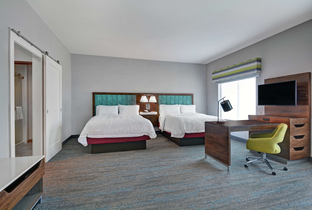 Suite, 2 Queen Beds, Accessible, Refrigerator & Microwave (Hearing) - Photo 1