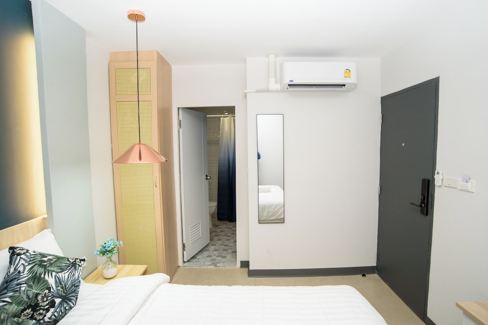 Basic Double Room photo 2