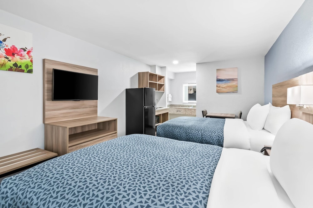 Standard Double Room, 2 Double Beds, Non Smoking (Efficiency) photo 1