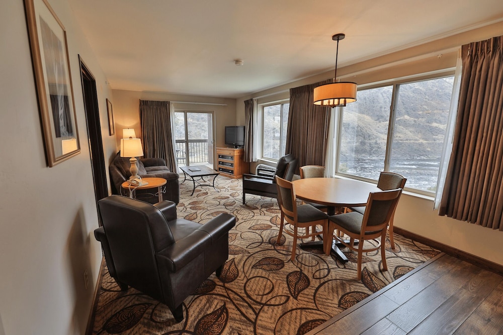 River Suite