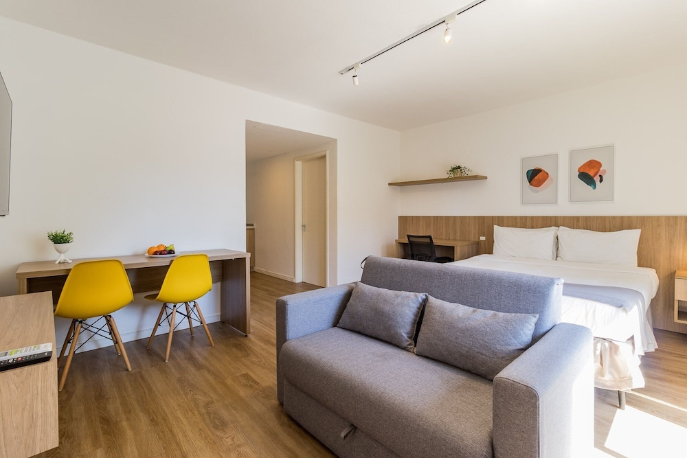 Apartment photo 1