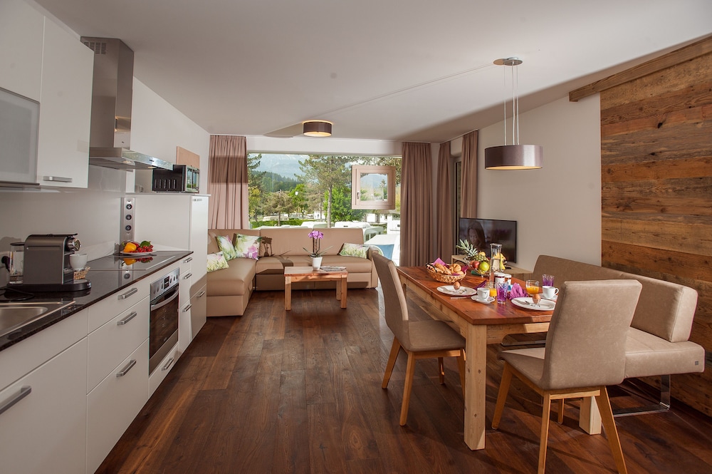 Senior Apartment, 2 Bedrooms, Kitchen (Lodge) photo 2