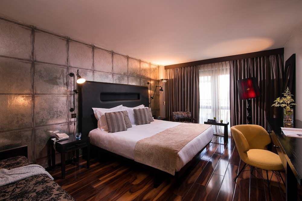 Superior Room, 1 King Bed