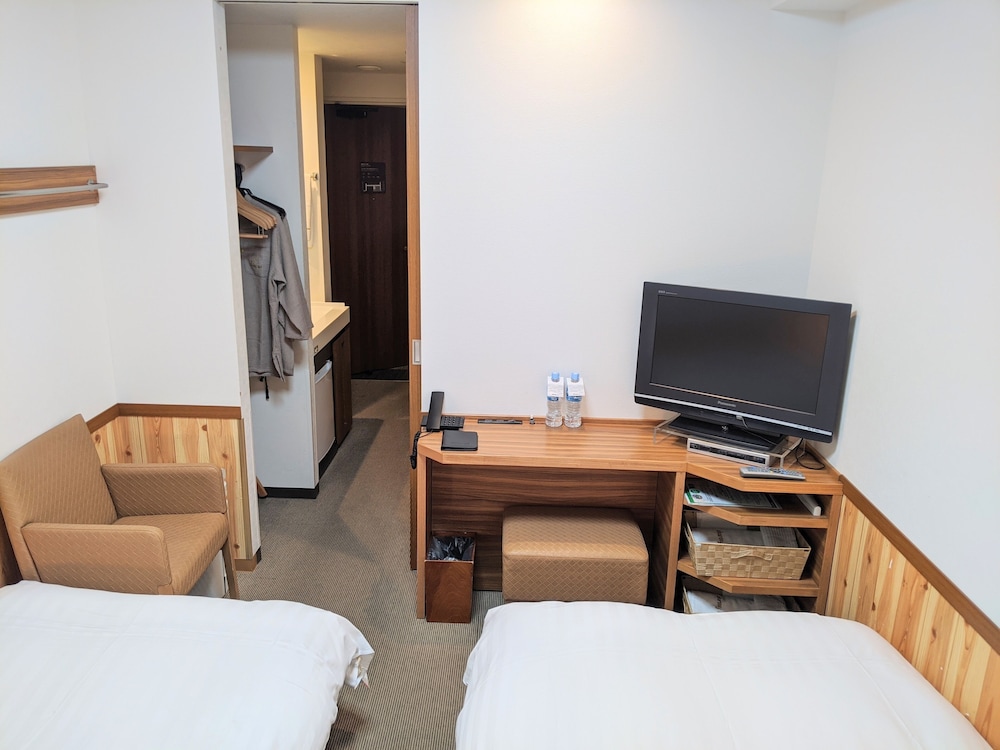 Compact Twin Room (16.7sqm) W/4 nights Non Smoking(No cleaning) - Photo 8