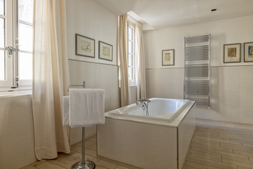 Deluxe Room, 1 Double or 2 Twin Beds