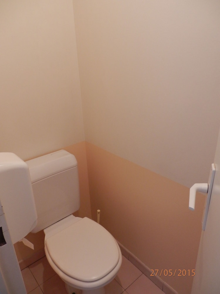Classic Double Room - Photo 11