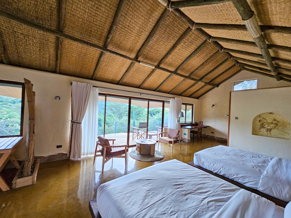 Deluxe Twin Room photo 3