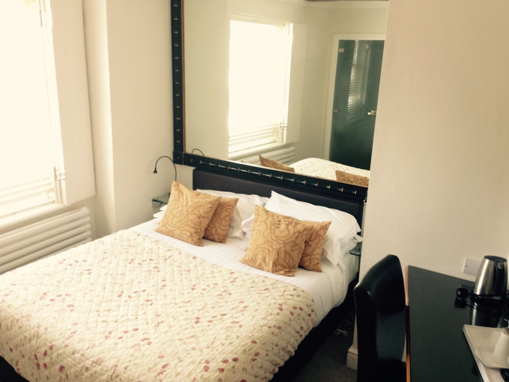 Snug Rooms