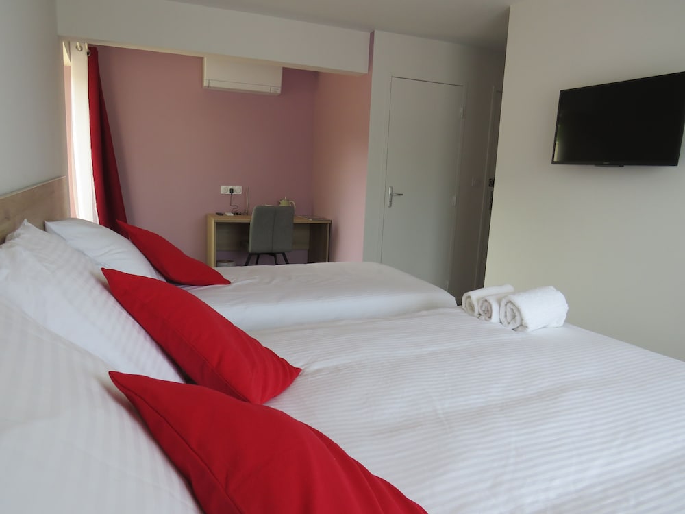 Comfort Twin Room, Balcony photo 1