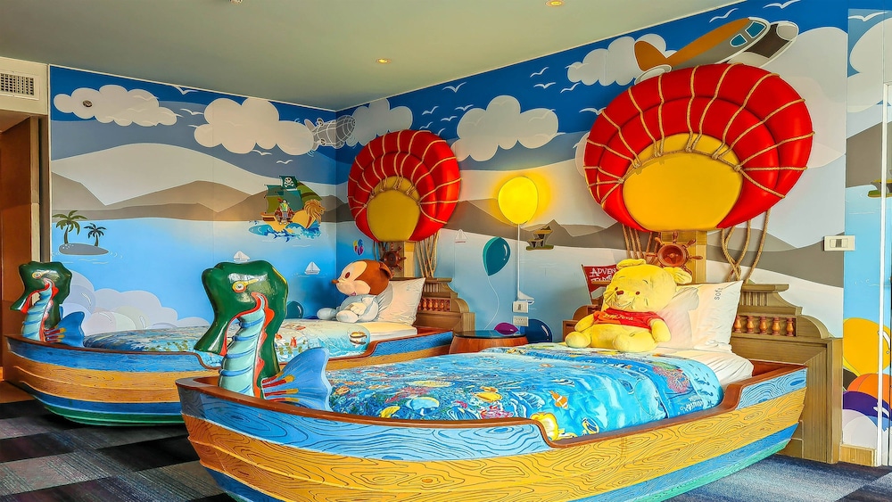 Family Suite, Multiple Beds - Photo 10