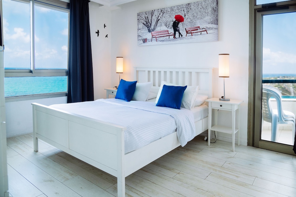 Royal Suite, 2 Bedrooms, Balcony, Sea View photo 1